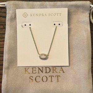 Rarely worn, Chelsea Necklace - Kendra Scott